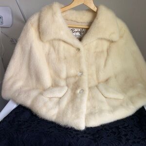 Gorgeous White/Cream Women's Genuine Mink Mid-Century Cape. Hardly worn.